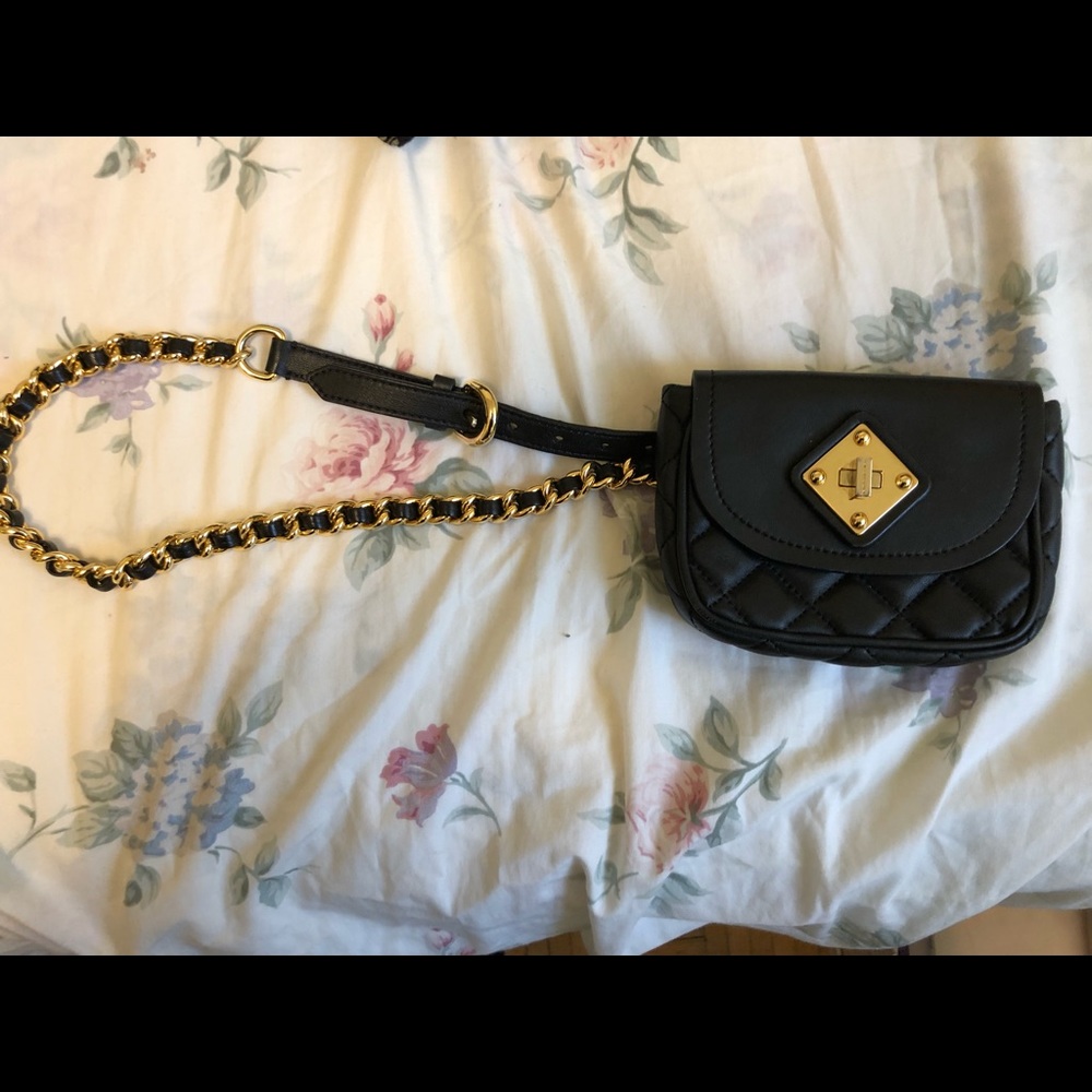 Women’s Moschino Waist belt fanny pack